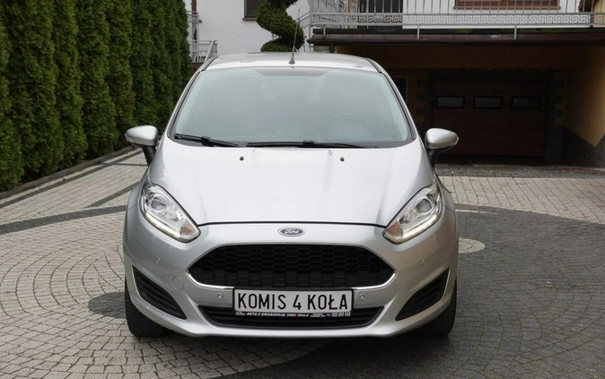 Ford Fiesta cena 32900 przebieg: 119000, rok produkcji 2017 z Ryn małe 191